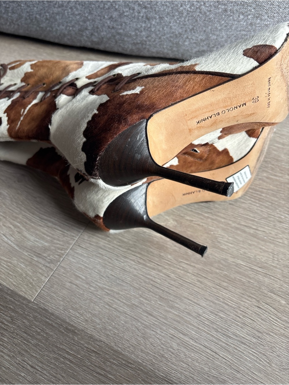 Manolo Blahnik Vintage Italian Pony Hair Lace-Up Boot Heels - IT 39 - Picture 6 of 9